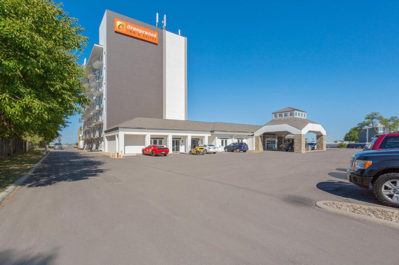 Orangewood Inn & Suites Kansas City Airport Exterior photo